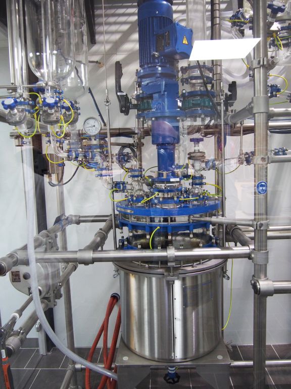 buchiglasuster ChemReaktor CR60C  Pilot und Forschungs Mehrzweckdestillationsanlage. EX geschützt, 60 Liter Reaktor, 50 Liter Filternutsche, etc